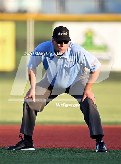 Thumbnail 3 in St. James vs. Springfield (LHSAA Division III Bi-District Playoff) photogallery.