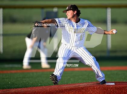 Thumbnail 2 in St. James vs. Springfield (LHSAA Division III Bi-District Playoff) photogallery.