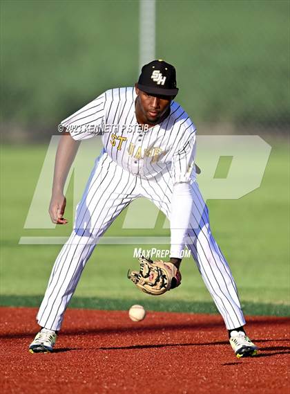 Thumbnail 2 in St. James vs. Springfield (LHSAA Division III Bi-District Playoff) photogallery.