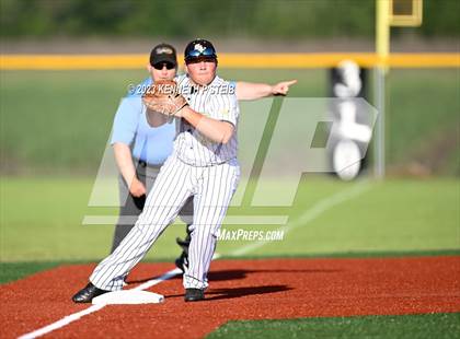 Thumbnail 2 in St. James vs. Springfield (LHSAA Division III Bi-District Playoff) photogallery.