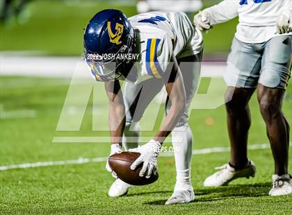 Thumbnail 2 in Gautier @ Picayune (MHSAA Class 5A Semifinal) photogallery.