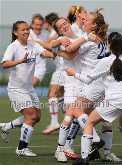 Thumbnail 2 in Presentation vs. Aragon (CIF CCS Final) photogallery.