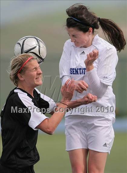 Thumbnail 1 in Presentation vs. Aragon (CIF CCS Final) photogallery.