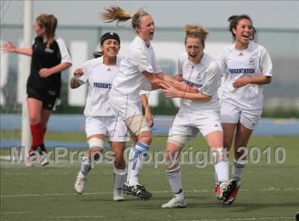 Thumbnail 1 in Presentation vs. Aragon (CIF CCS Final) photogallery.