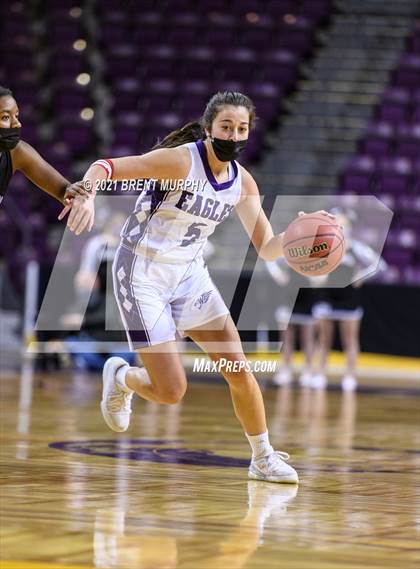 Thumbnail 2 in Limon vs. Wray (CHSAA 2A State Final) photogallery.