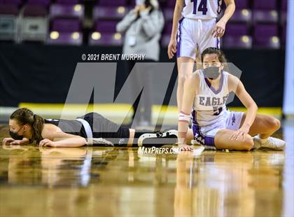 Thumbnail 3 in Limon vs. Wray (CHSAA 2A State Final) photogallery.