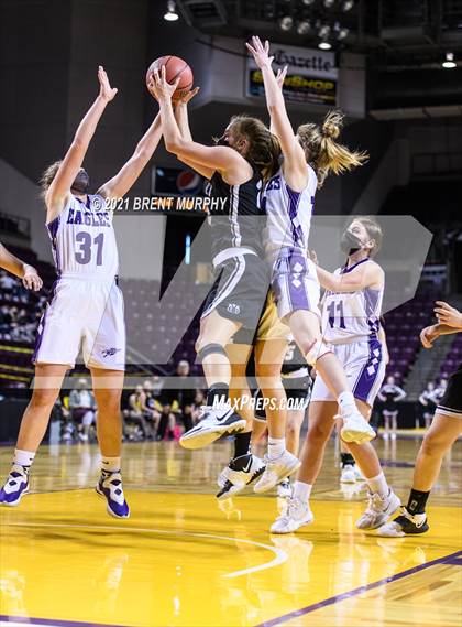 Thumbnail 2 in Limon vs. Wray (CHSAA 2A State Final) photogallery.