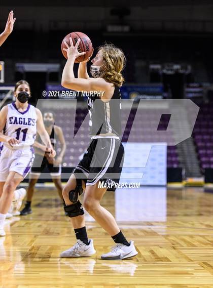 Thumbnail 2 in Limon vs. Wray (CHSAA 2A State Final) photogallery.