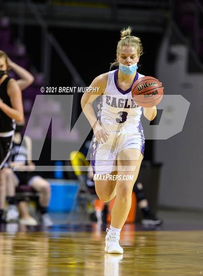 Thumbnail 3 in Limon vs. Wray (CHSAA 2A State Final) photogallery.