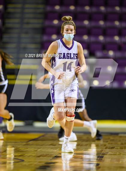 Thumbnail 2 in Limon vs. Wray (CHSAA 2A State Final) photogallery.