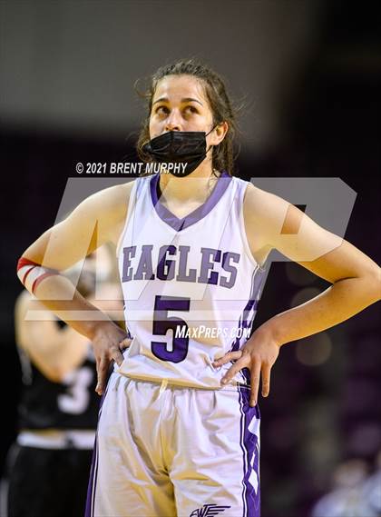 Thumbnail 2 in Limon vs. Wray (CHSAA 2A State Final) photogallery.