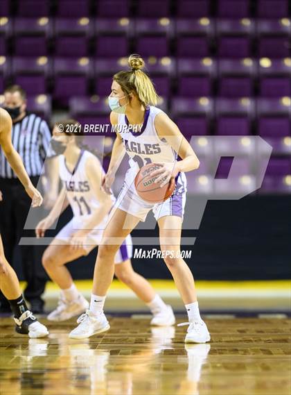 Thumbnail 3 in Limon vs. Wray (CHSAA 2A State Final) photogallery.