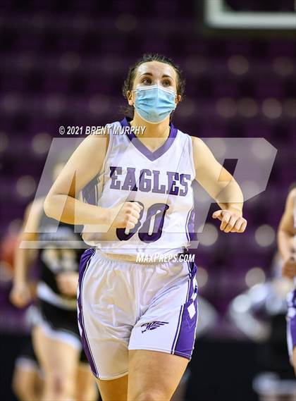 Thumbnail 3 in Limon vs. Wray (CHSAA 2A State Final) photogallery.