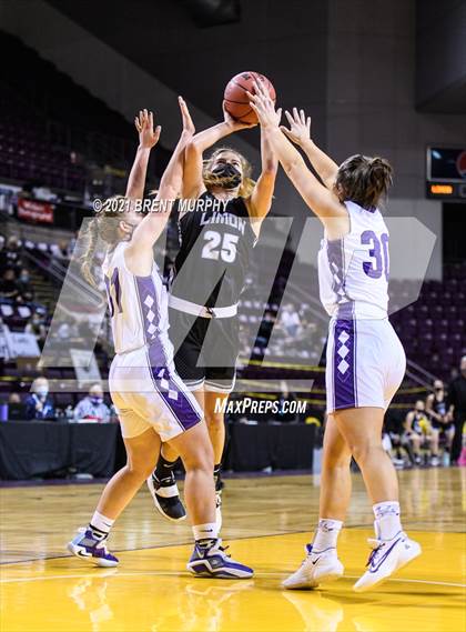 Thumbnail 1 in Limon vs. Wray (CHSAA 2A State Final) photogallery.