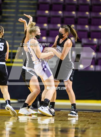 Thumbnail 1 in Limon vs. Wray (CHSAA 2A State Final) photogallery.