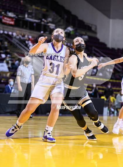 Thumbnail 1 in Limon vs. Wray (CHSAA 2A State Final) photogallery.