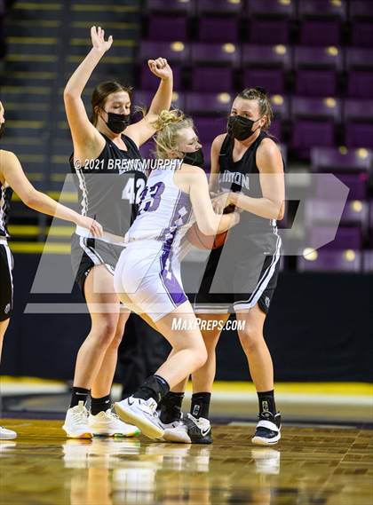 Thumbnail 2 in Limon vs. Wray (CHSAA 2A State Final) photogallery.