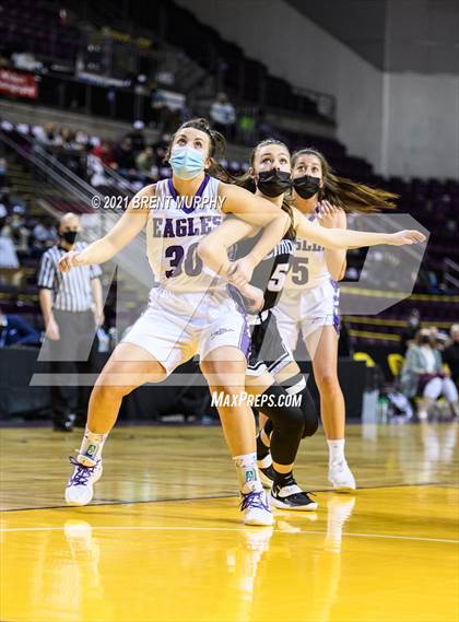 Thumbnail 1 in Limon vs. Wray (CHSAA 2A State Final) photogallery.
