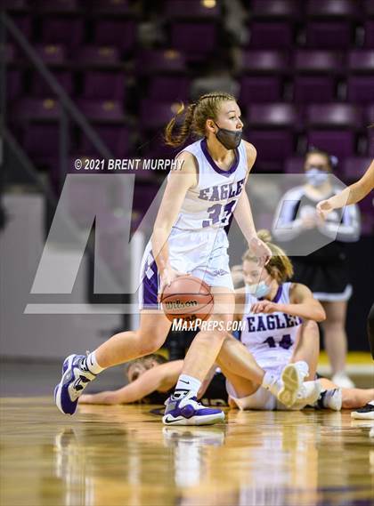 Thumbnail 2 in Limon vs. Wray (CHSAA 2A State Final) photogallery.