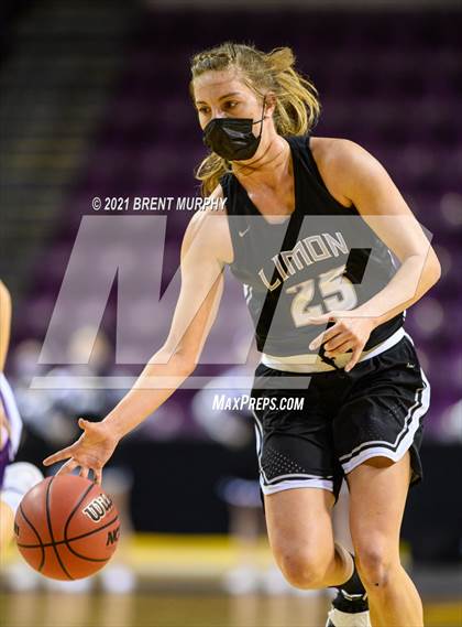 Thumbnail 1 in Limon vs. Wray (CHSAA 2A State Final) photogallery.