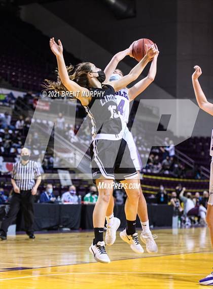 Thumbnail 3 in Limon vs. Wray (CHSAA 2A State Final) photogallery.