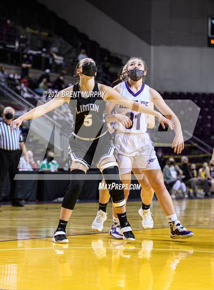 Thumbnail 3 in Limon vs. Wray (CHSAA 2A State Final) photogallery.