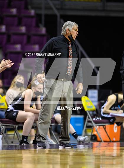 Thumbnail 3 in Limon vs. Wray (CHSAA 2A State Final) photogallery.