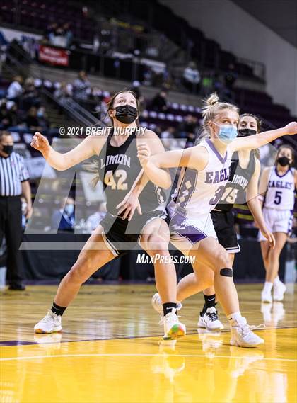 Thumbnail 3 in Limon vs. Wray (CHSAA 2A State Final) photogallery.