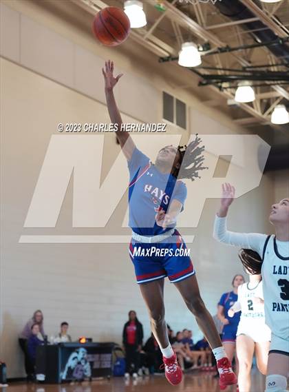 Thumbnail 3 in Hays vs. United South (Aggieland Invitational) photogallery.