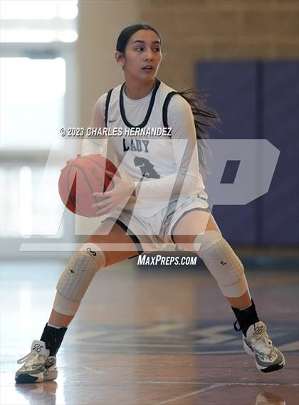 Thumbnail 2 in Hays vs. United South (Aggieland Invitational) photogallery.