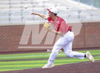 Thumbnail 2 in Lake Travis vs. Laredo United South (UIL 6A Regional Final) photogallery.