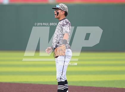 Thumbnail 3 in Lake Travis vs. Laredo United South (UIL 6A Regional Final) photogallery.