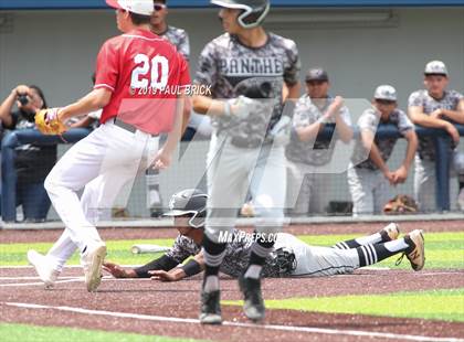 Thumbnail 2 in Lake Travis vs. Laredo United South (UIL 6A Regional Final) photogallery.