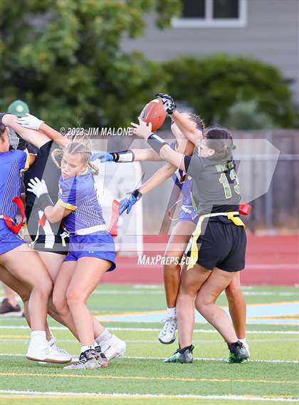 Thumbnail 3 in San Ramon Valley vs. Foothill photogallery.