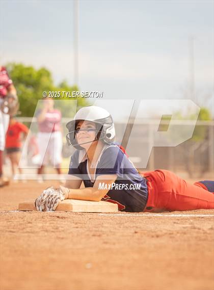 Thumbnail 1 in Sahuaro @ Walden Grove photogallery.