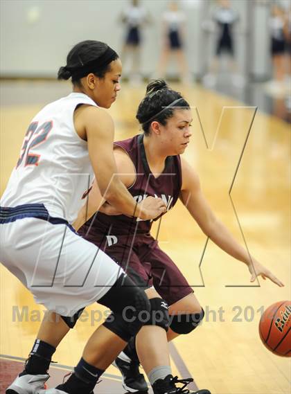 Thumbnail 2 in Plano vs Sachse (UIL 5A Area Playoff) photogallery.