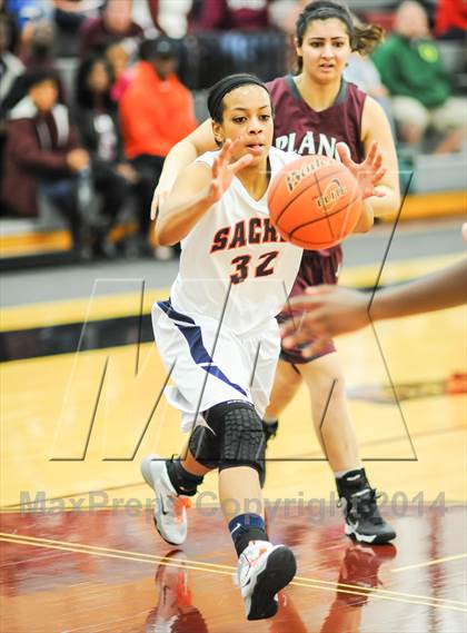 Thumbnail 3 in Plano vs Sachse (UIL 5A Area Playoff) photogallery.