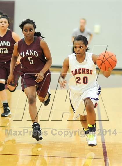 Thumbnail 3 in Plano vs Sachse (UIL 5A Area Playoff) photogallery.