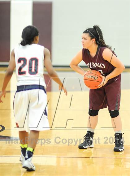 Thumbnail 2 in Plano vs Sachse (UIL 5A Area Playoff) photogallery.