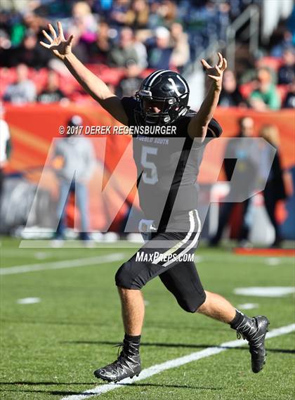 Thumbnail 1 in Pine Creek vs Pueblo South (CHSAA 4A Final) photogallery.