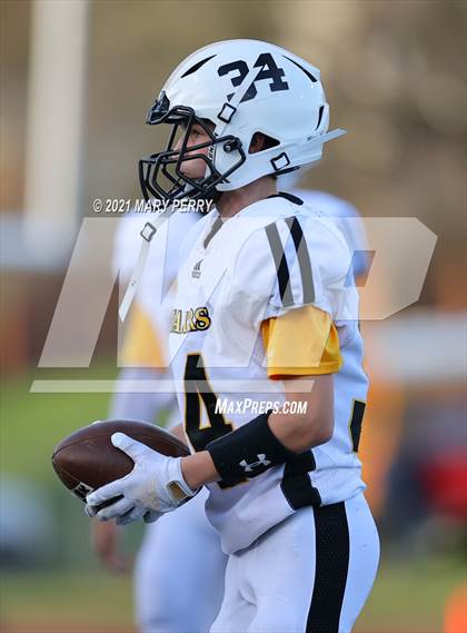 Thumbnail 3 in Quaker Valley @ New Castle photogallery.