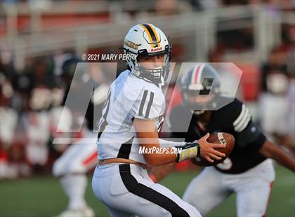 Thumbnail 2 in Quaker Valley @ New Castle photogallery.