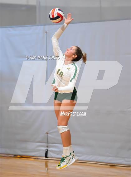 Thumbnail 3 in Horizon vs. Leon (Nike Tournament of Champions) photogallery.
