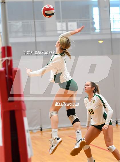 Thumbnail 2 in Horizon vs. Leon (Nike Tournament of Champions) photogallery.