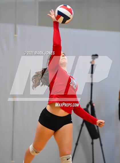 Thumbnail 2 in Horizon vs. Leon (Nike Tournament of Champions) photogallery.