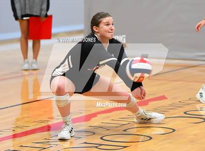 Thumbnail 1 in Horizon vs. Leon (Nike Tournament of Champions) photogallery.