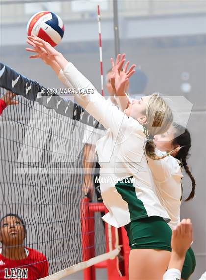 Thumbnail 2 in Horizon vs. Leon (Nike Tournament of Champions) photogallery.