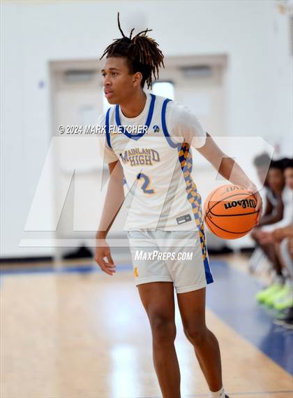 Thumbnail 2 in Mainland vs Cocoa (Mainland Christmas Shootout) photogallery.