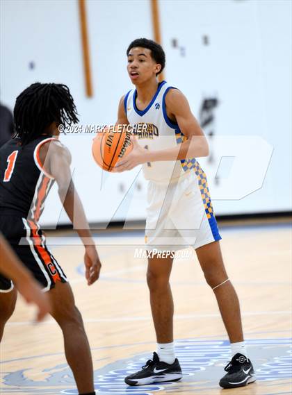 Thumbnail 2 in Mainland vs Cocoa (Mainland Christmas Shootout) photogallery.