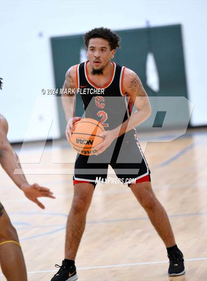Thumbnail 1 in Mainland vs Cocoa (Mainland Christmas Shootout) photogallery.